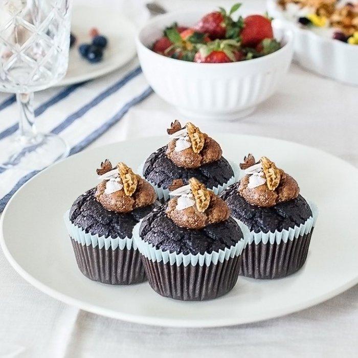 Decadent Chocolate Cupcakes with Cinnamon Frosting Recipe – Amazin' Graze Malaysia