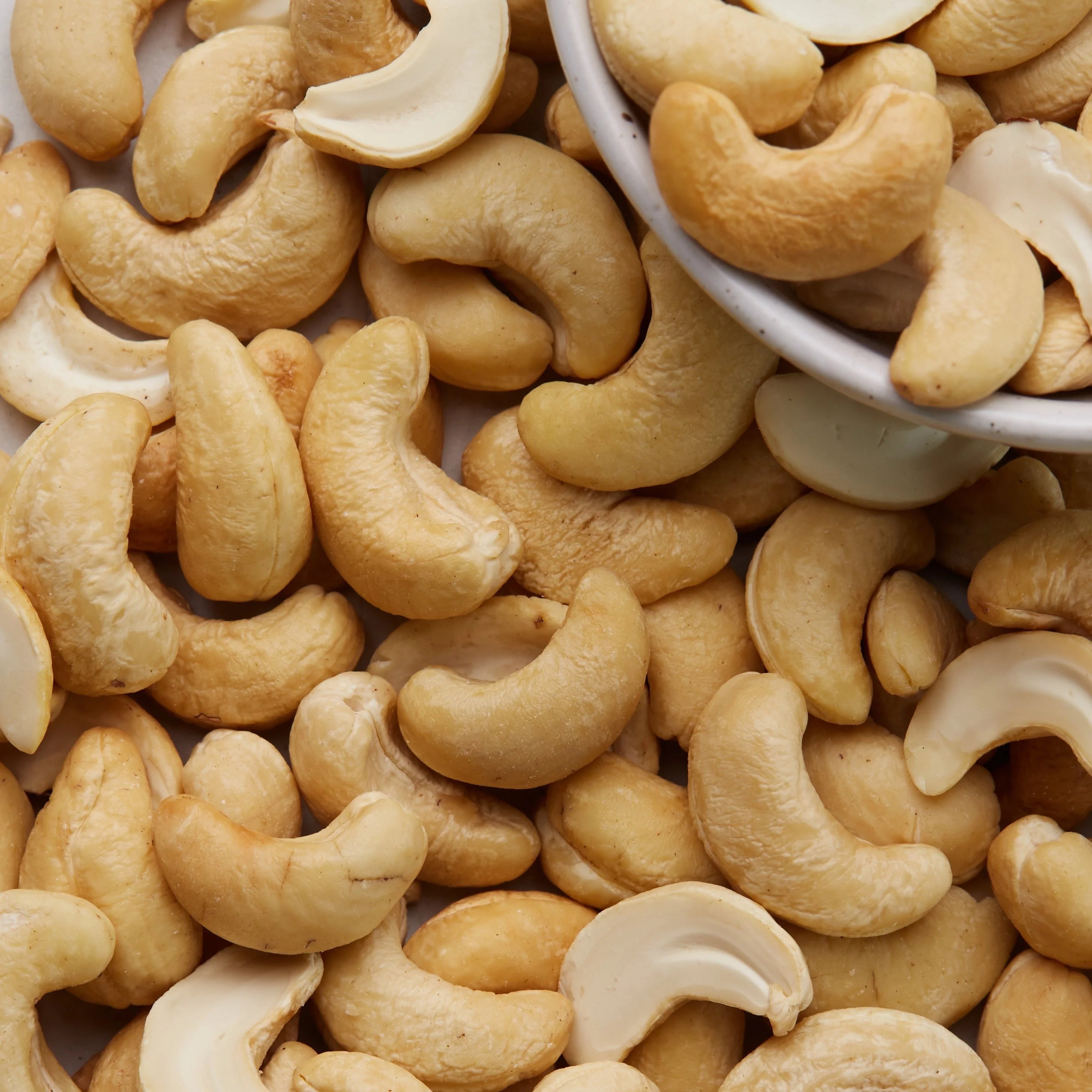 Lightly Roasted Cashew Nuts